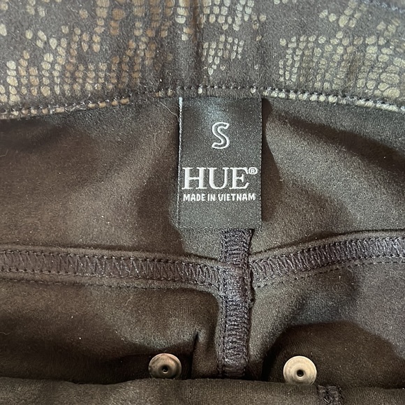 Hue Animal Print pants, Size small, In Excellent Condition, smoke free home - Picture 4 of 9
